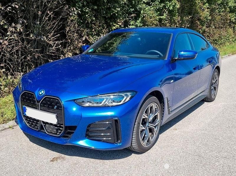 Blau Gebraucht 2023 BMW i4 M Sport Limousine | 51.490 € (Etwas zu teuer) - Bild 1/4