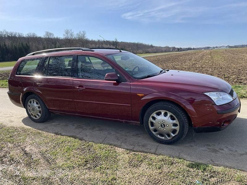 Gebraucht Ford Mondeo Ghia 145 PS (106 kW) 2001 Rot Limousine