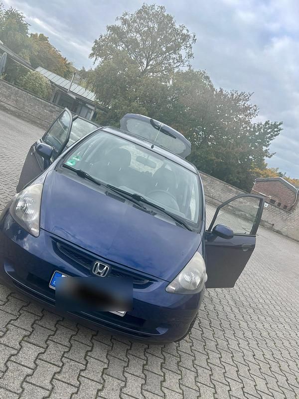 Blau Gebraucht 2004 Honda Jazz Kleinwagen | 2.300 € (Fairer Preis) - Bild 1/4
