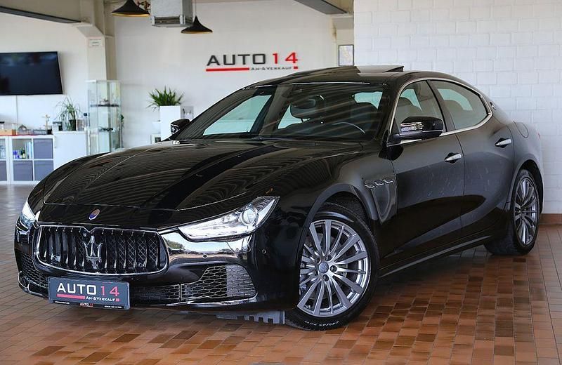 Schwarz Gebraucht 2017 Maserati Ghibli Coupé | 28.890 € (Fairer Preis) - Bild 1/4