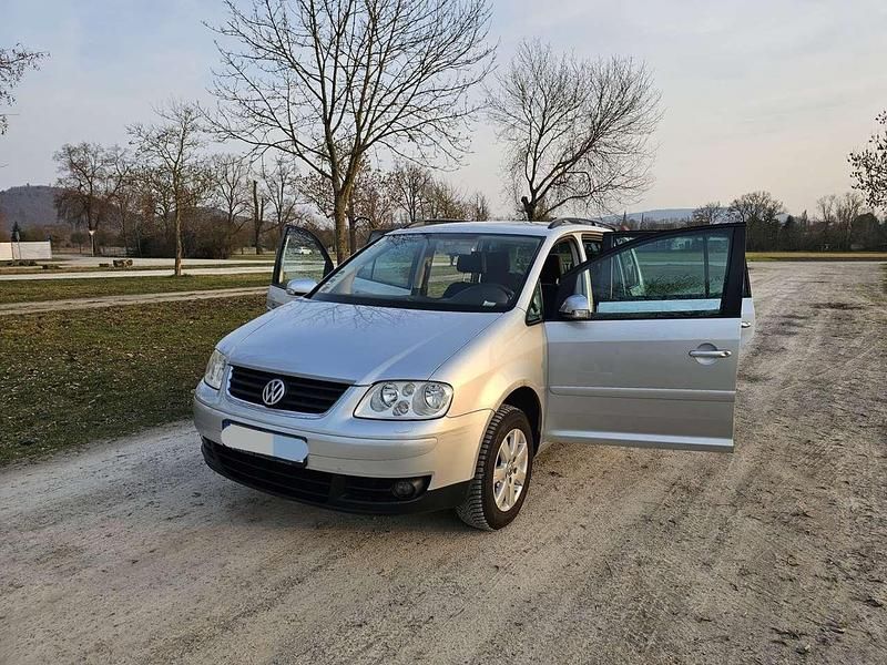 Gebraucht VW Touran Trendline 116 PS (85 kW) 2004 Grau Van / Kleinbus