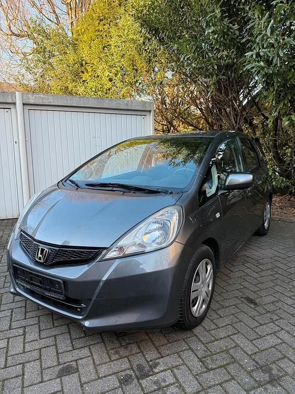 Gebraucht Honda Jazz 90 PS (66 kW) 2014 Grau Kleinwagen