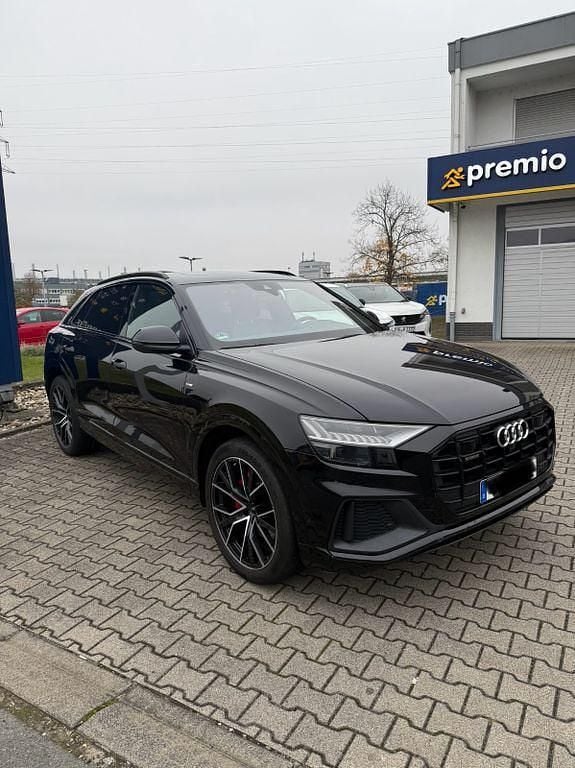 Schwarz Gebraucht 2018 Audi Q8 Ambiente SUV | 43.500 € (Fairer Preis) - Bild 1/4