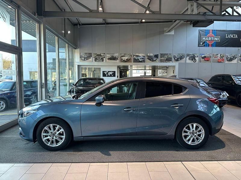 Gebraucht Mazda 3 Center-Line 120 PS (88 kW) 2015 Blau Limousine