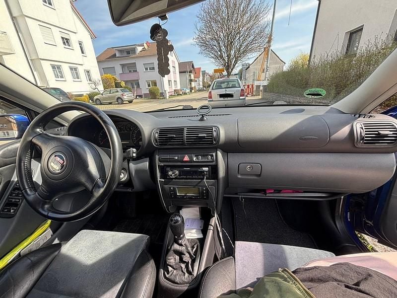 Gebraucht Seat Toledo 150 PS (110 kW) 2000 Blau Limousine