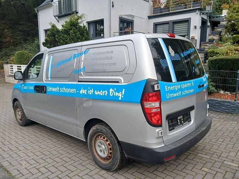 Gebraucht Hyundai H-1 110 PS (80 kW) 2010 Silber Van / Kleinbus