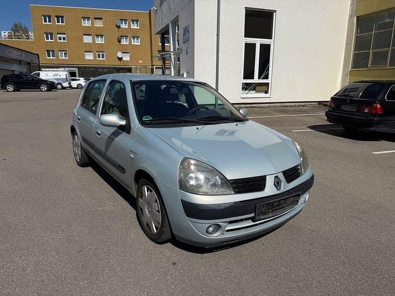 Gebraucht Renault Clio II Privilege 107 PS (78 kW) 2004 Silber Limousine