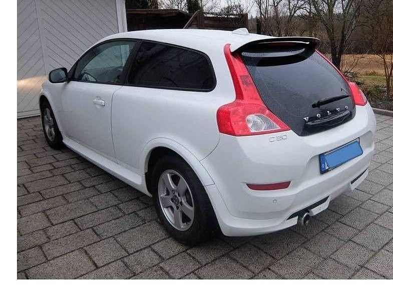 Gebraucht Volvo C30 R-Design 114 PS (83 kW) 2011 Weiß Kleinwagen