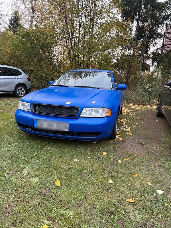 Blau Gebraucht 2004 Audi A4 Limousine | 1.200 € (Superpreis) - Bild 1/4
