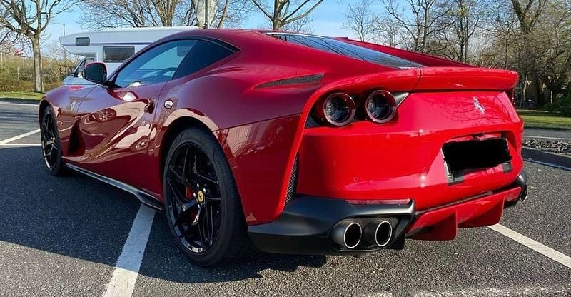 Rot Gebraucht 2019 Ferrari 812 | 278.000 € - Bild 1/4