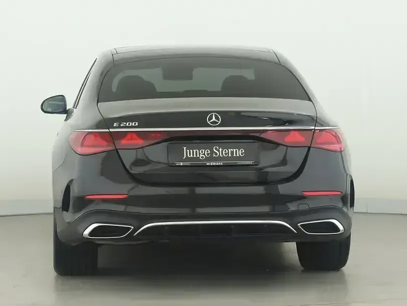 Gebraucht Mercedes E200 AMG 204 PS (150 kW) 2025 Schwarz Limousine