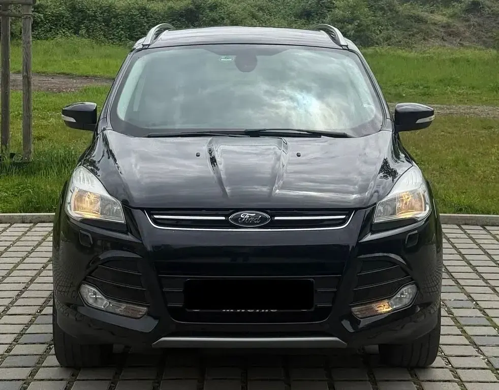 Gebraucht Ford Kuga Titanium 163 PS (119 kW) 2014 Schwarz SUV