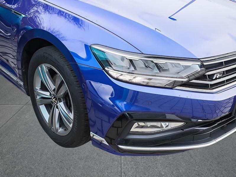 Gebraucht VW Passat 122 PS (89 kW) 2021 Blau Kombi