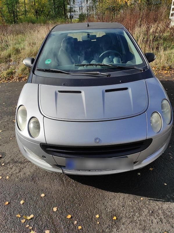 Grau Gebraucht 2004 Smart ForFour Kleinwagen | 250 € (Superpreis) - Bild 1/4