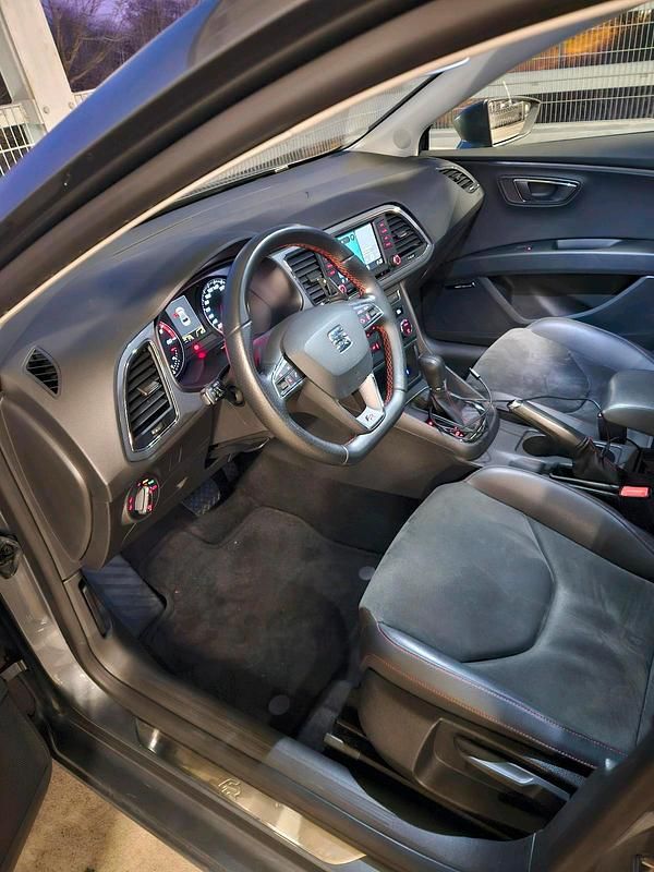 Gebraucht Seat Leon 150 PS (110 kW) 2017 Silber Limousine