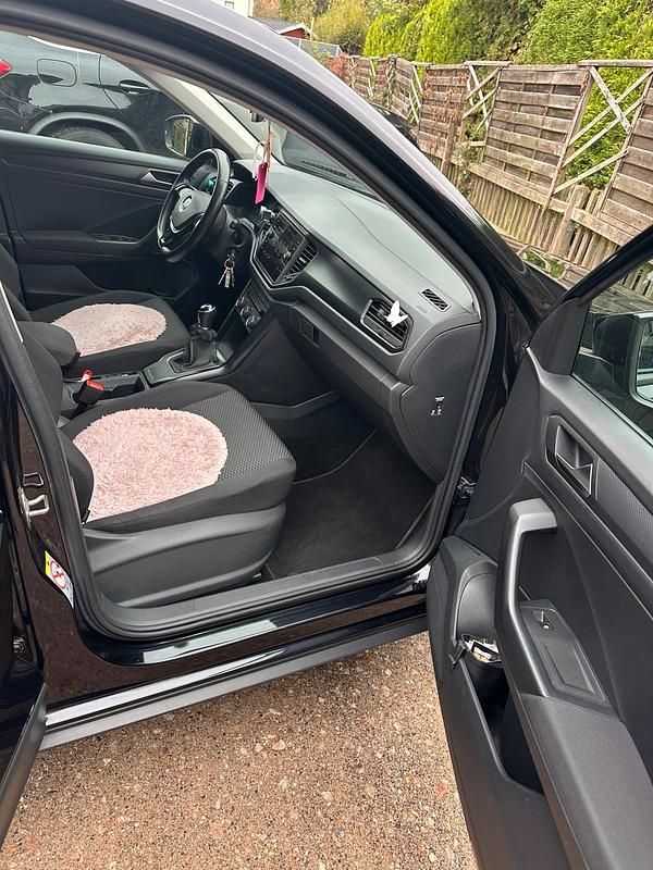 Gebraucht VW T-Roc 115 PS (84 kW) 2018 Schwarz SUV