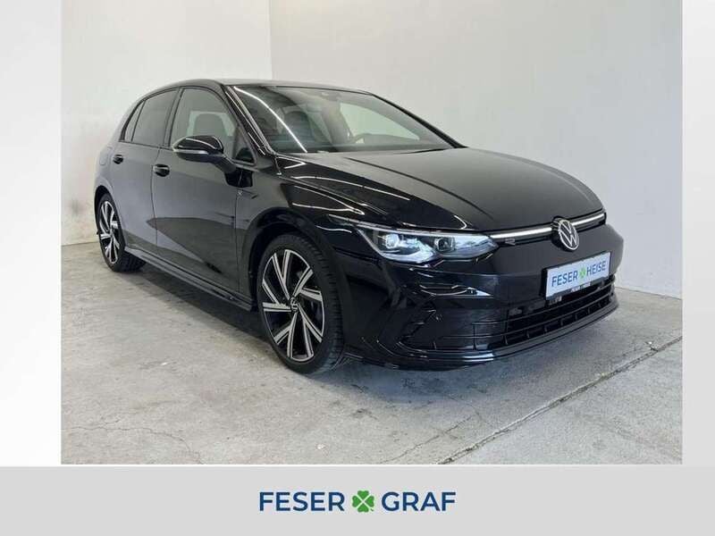Gebraucht VW Golf VIII R-line 150 PS (110 kW) 2024 Deep black perleffekt Limousine
