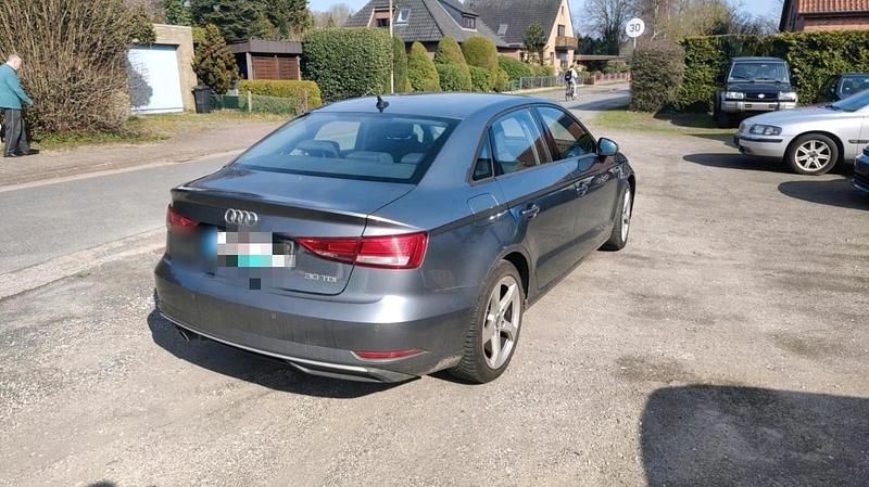 Gebraucht Audi A3 116 PS (85 kW) 2019 Silber Limousine