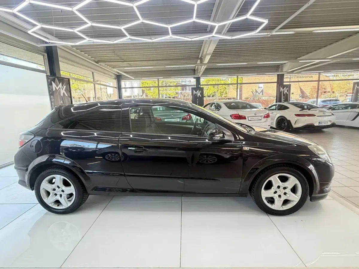 Gebraucht Opel Astra GTC Edition 90 PS (66 kW) 2007 Schwarz Coupé