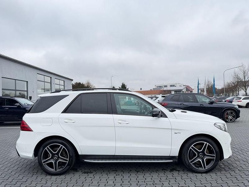 Weiß Gebraucht 2017 Mercedes GLE43 AMG AMG SUV | 39.990 € (Fairer Preis) - Bild 1/4