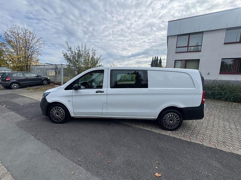 Weiß Gebraucht 2020 Mercedes Vito Van | 17.999 € (Superpreis) - Bild 1/4