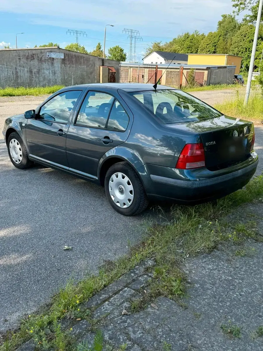 Gebraucht VW Bora 101 PS (74 kW) 2000 Grau Limousine