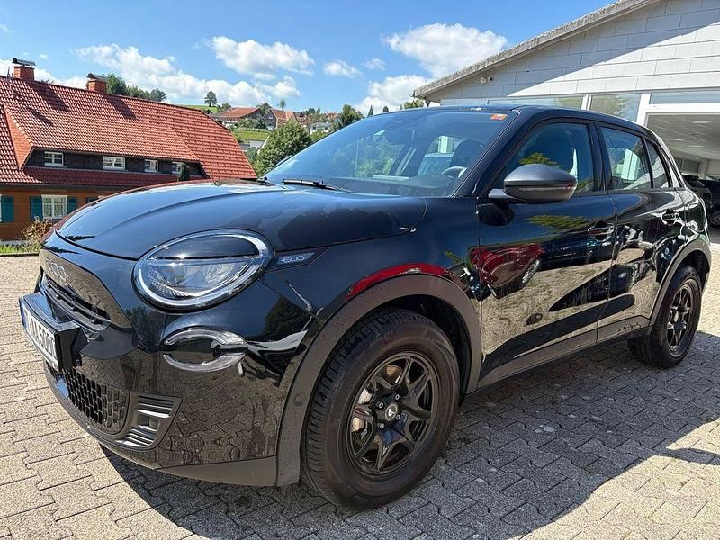 Schwarz Gebraucht 2025 Fiat 600 SUV | 20.995 € (Guter Preis) - Bild 1/4