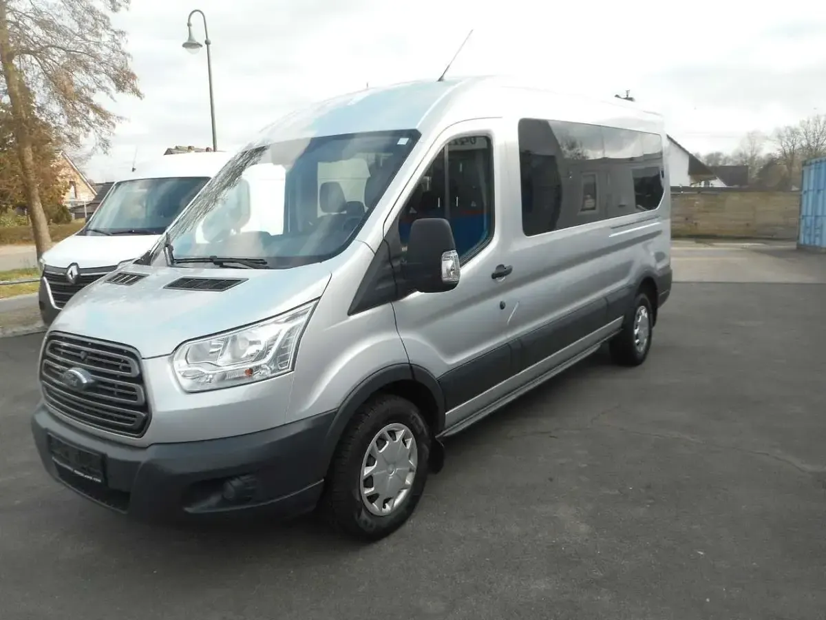 Gebraucht Ford Transit 131 PS (96 kW) 2018 Silber Kombi