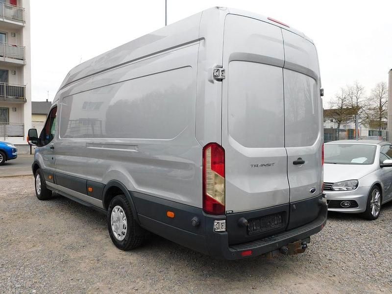 Gebraucht Ford Transit Trend 155 PS (114 kW) 2016 Silber Van / Kleinbus