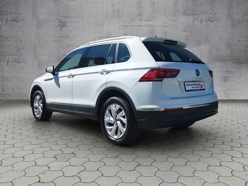 Gebraucht VW Tiguan Business 150 PS (110 kW) 2021 Pure white SUV