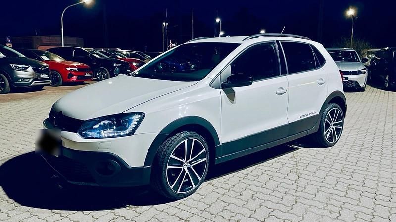 Gebraucht VW Polo Cross 105 PS (77 kW) 2014 Weiß Kleinwagen