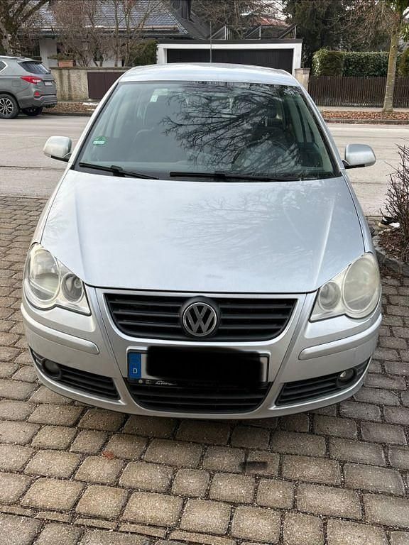 Silber Gebraucht 2009 VW Polo Limousine | 1.000 € (Superpreis) - Bild 1/4