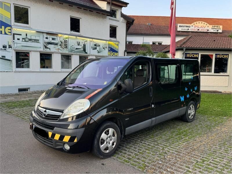 Schwarz Gebraucht 2012 Opel Vivaro Van | 5.800 € (Superpreis) - Bild 1/4