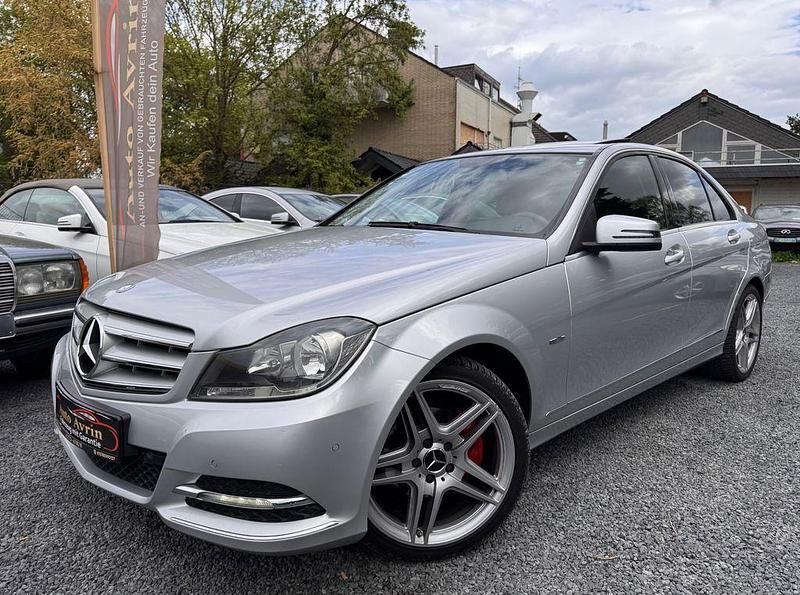 Gebraucht Mercedes C180 156 PS (114 kW) 2012 Silber Limousine