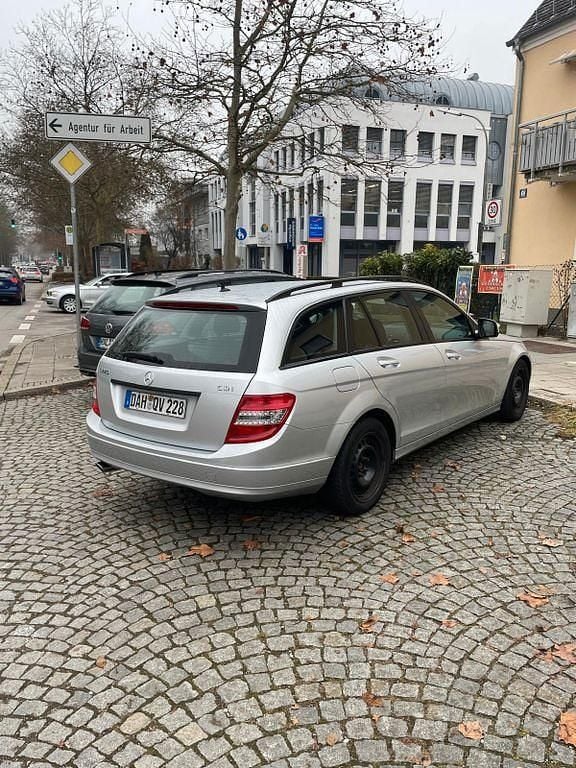 Silber Gebraucht 2008 Mercedes 220 Kombi | 9.950 € (Guter Preis) - Bild 1/4