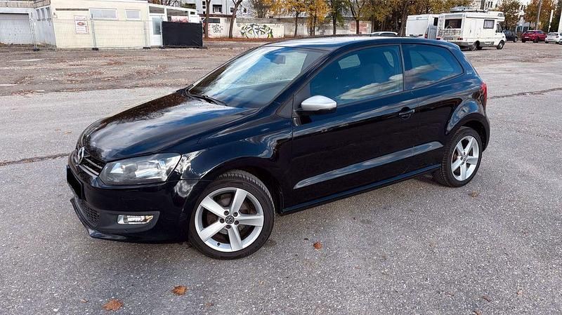 Schwarz Gebraucht 2013 VW Polo Black Edition Limousine | 5.999 € (Fairer Preis) - Bild 1/4
