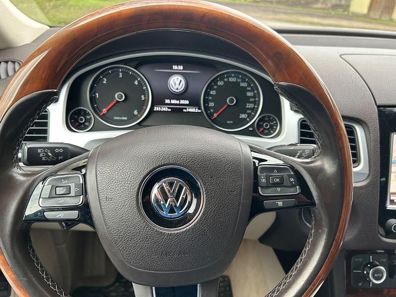 Gebraucht VW Touareg 204 PS (150 kW) 2013 SUV