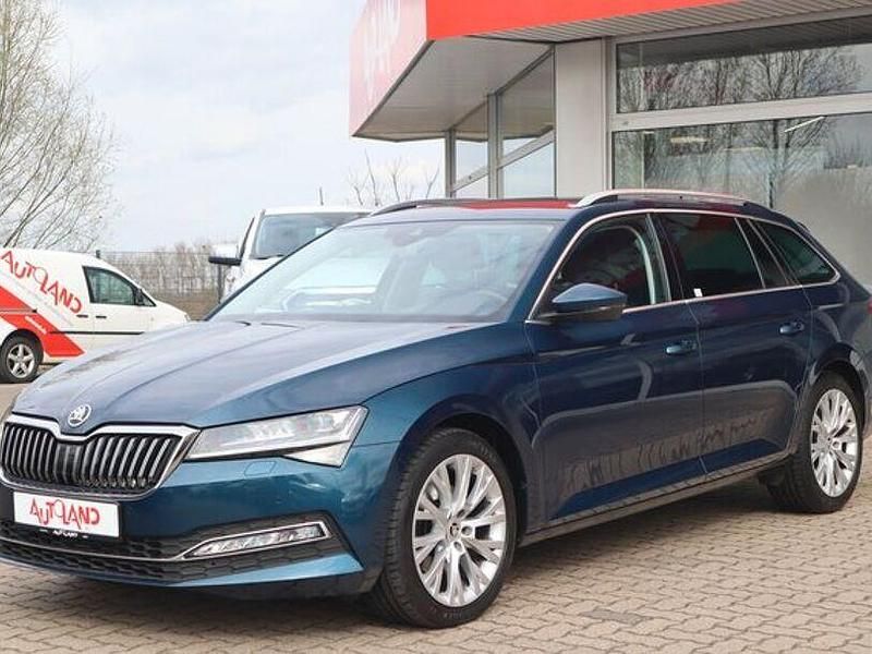 Gebraucht Skoda Superb Style 200 PS (147 kW) 2022 Blau Kombi
