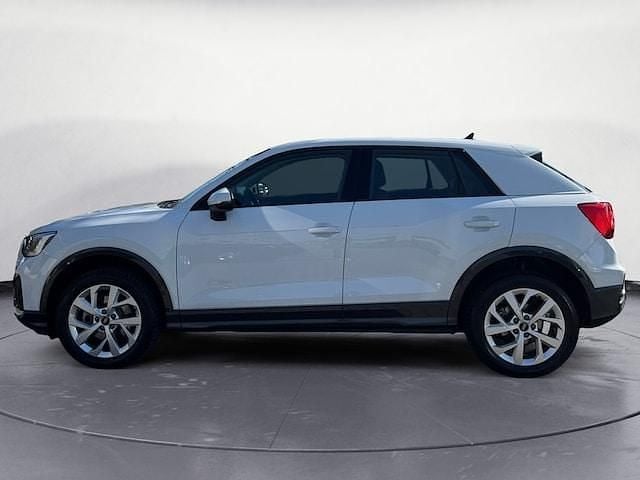 Gebraucht Audi Q2 Advanced 150 PS (110 kW) 2025 Gletscherweiß metallic SUV