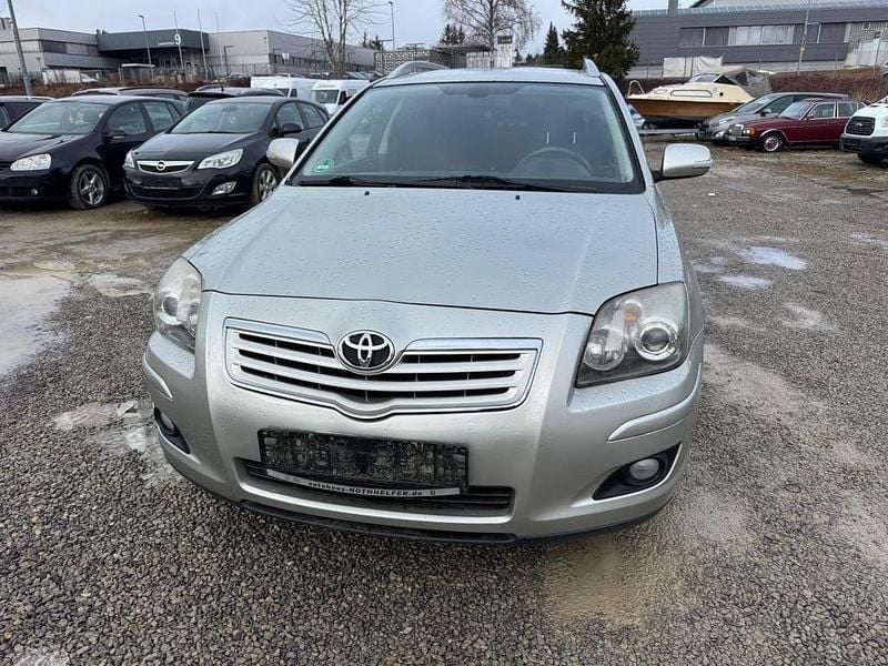 Gebraucht Toyota Avensis Sol 129 PS (94 kW) 2006 Silber Kombi