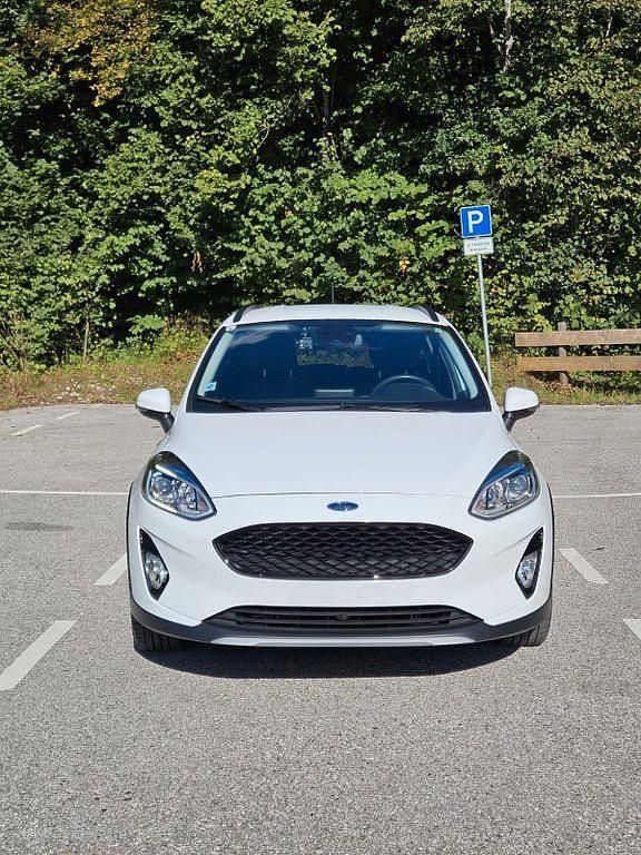 Weiß Gebraucht 2019 Ford Fiesta Active Kleinwagen | 11.000 € (Guter Preis) - Bild 1/4