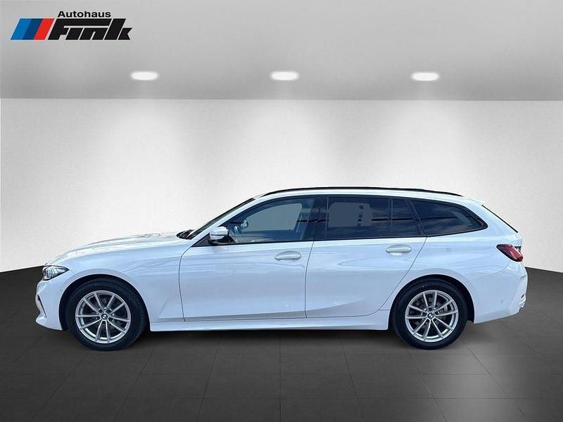 Gebraucht BMW 320 190 PS (139 kW) 2024 Alpinweiß uni Kombi