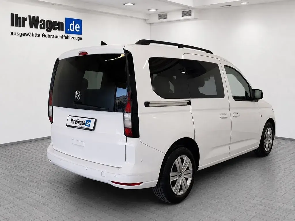 Gebraucht VW Caddy 102 PS (75 kW) 2021 Weiß Van / Kleinbus