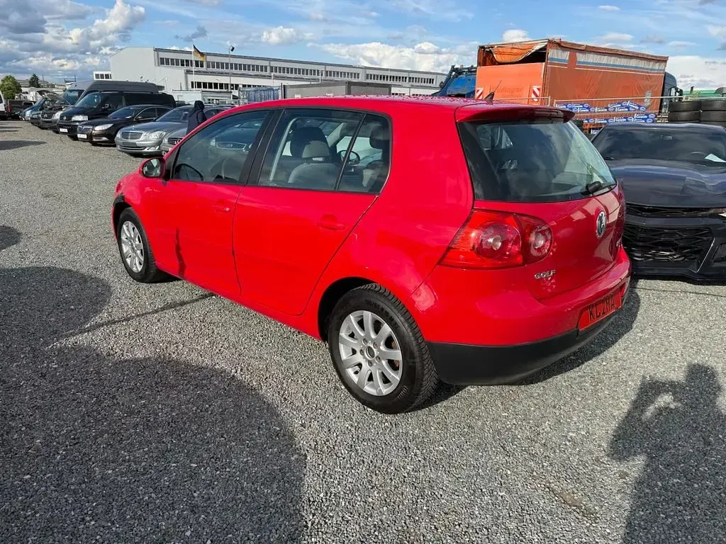 Gebraucht VW Golf IV Comfortline 116 PS (85 kW) 2006 Rot Limousine