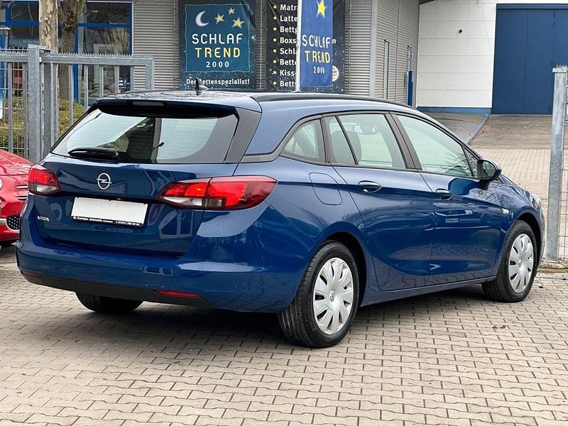 Używany Opel Astra 110 KM (80 kW) 2019 Niebieski Kombi