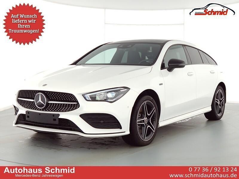 Polarweiß Gebraucht 2020 Mercedes CLA250e Shooting Brake AMG line Kombi | 29.222 € (Teuer) - Bild 1/4