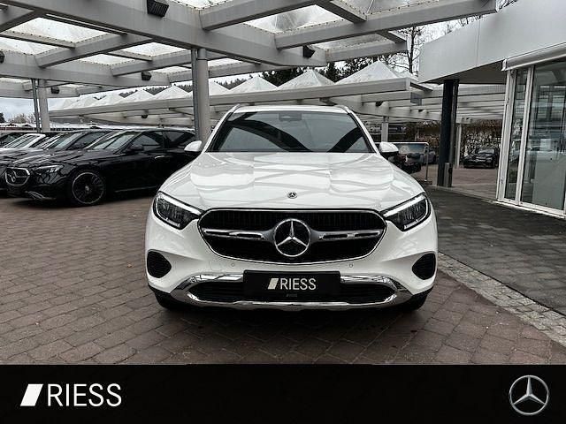 Gebraucht Mercedes GLC200 Avantgarde 204 PS (150 kW) 2025 Unilack polarweiß SUV