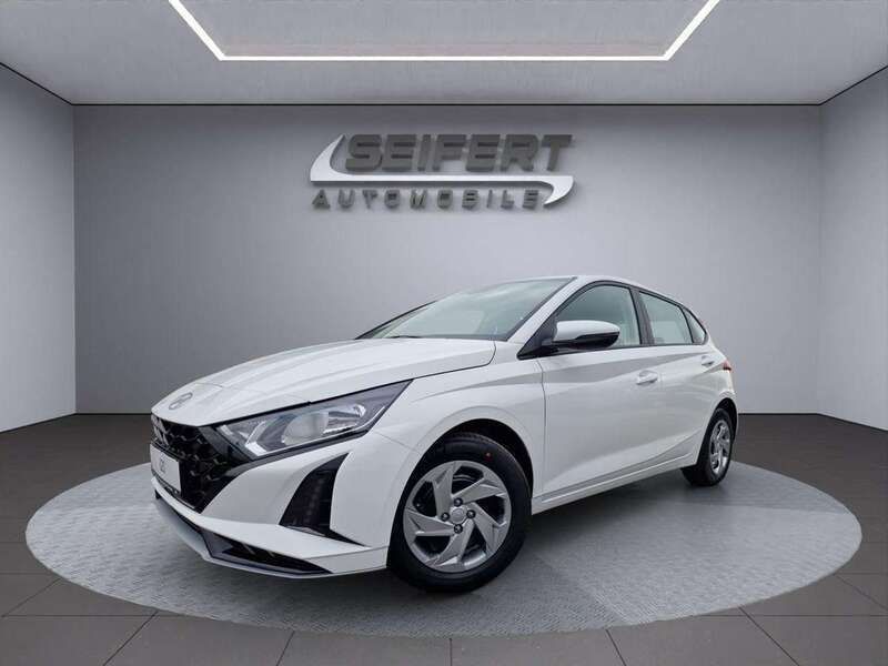 Atlas white / sol Neu 2025 Hyundai i20 Select Limousine | 19.790 € (Fairer Preis) - Bild 1/4