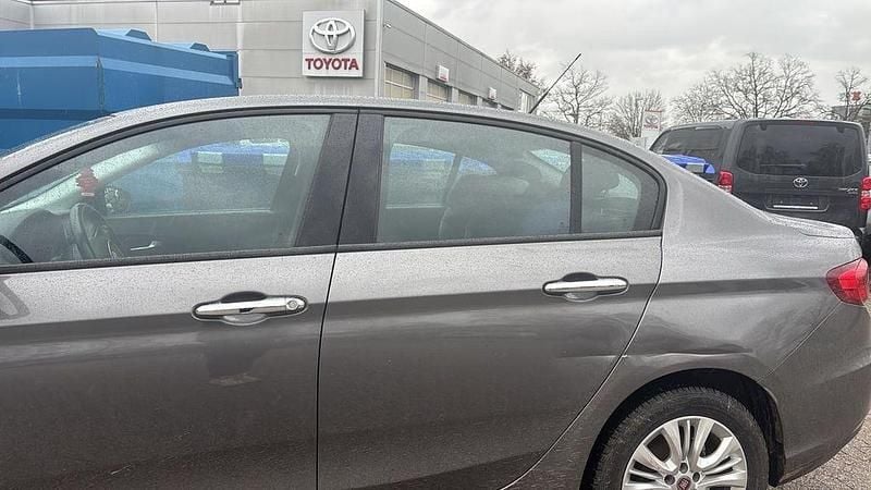 Gebraucht Fiat Tipo 95 PS (69 kW) 2016 Grau Limousine