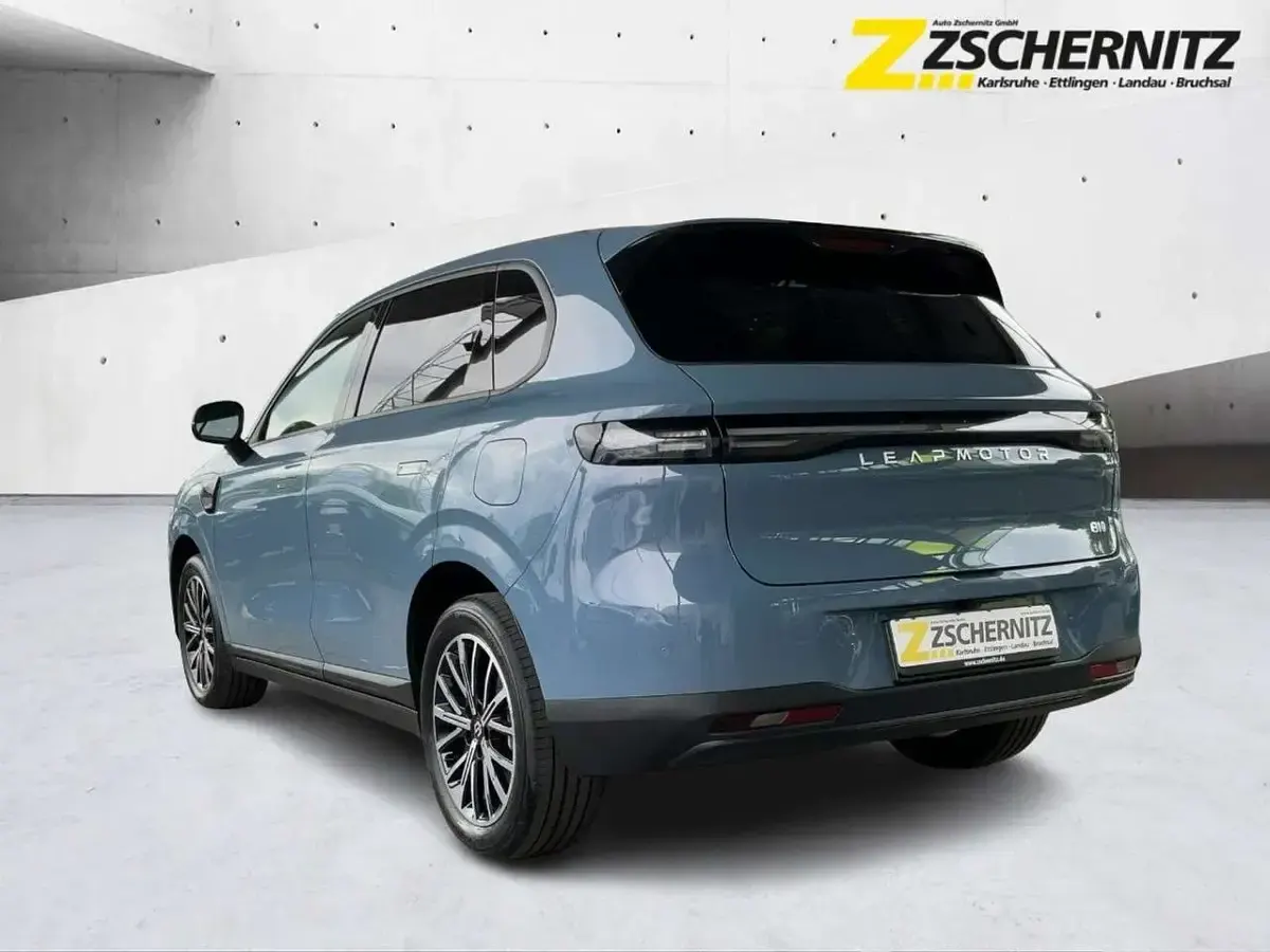 Nuova Leapmotor B10 218 CV (160 kW) 2026 Blu SUV